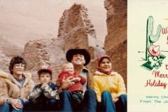 Jim-_amp_-Lorretta-Crosby-Family-01